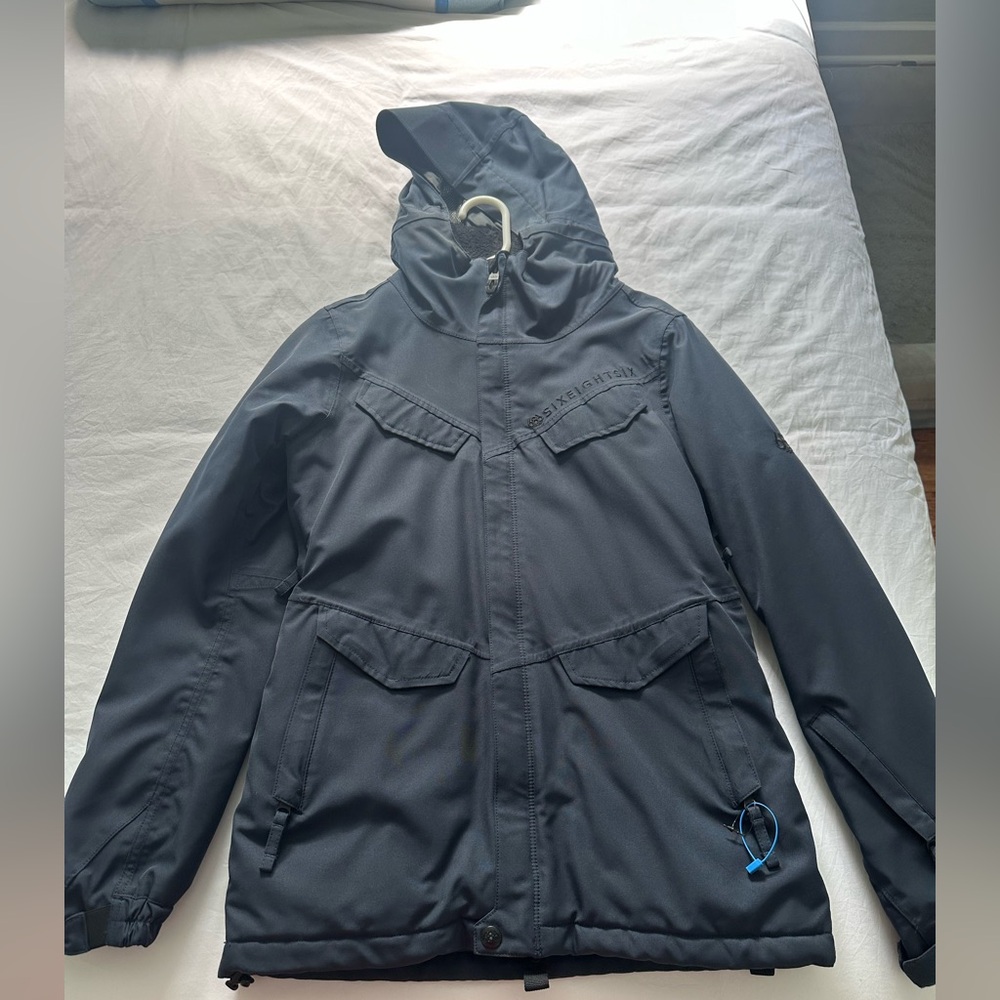 Women’s 686 snowboard jacket - navy, like new